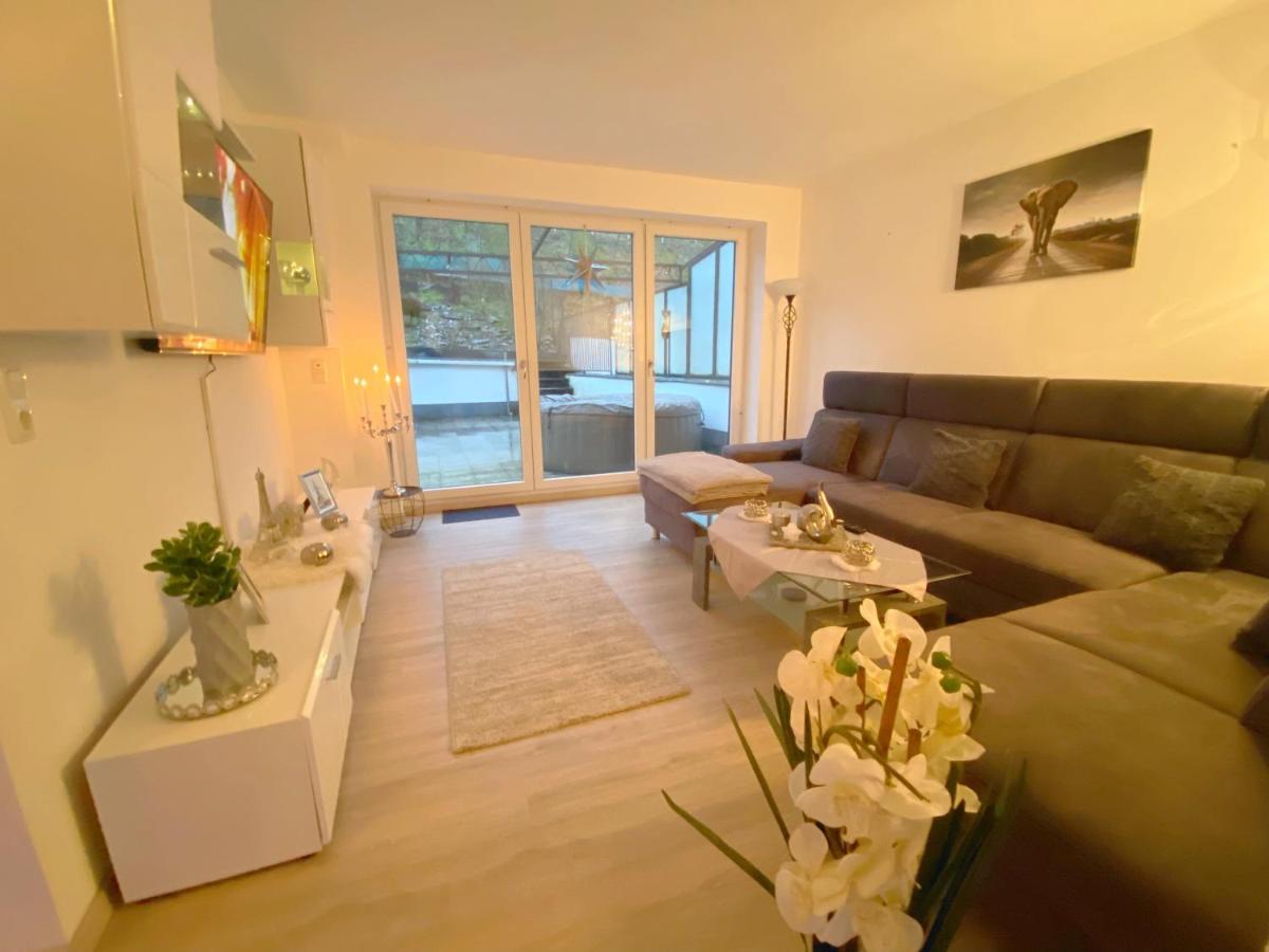 Moderne Fewo Weinberge Netflix Apartment Zell an der Mosel Ngoại thất bức ảnh